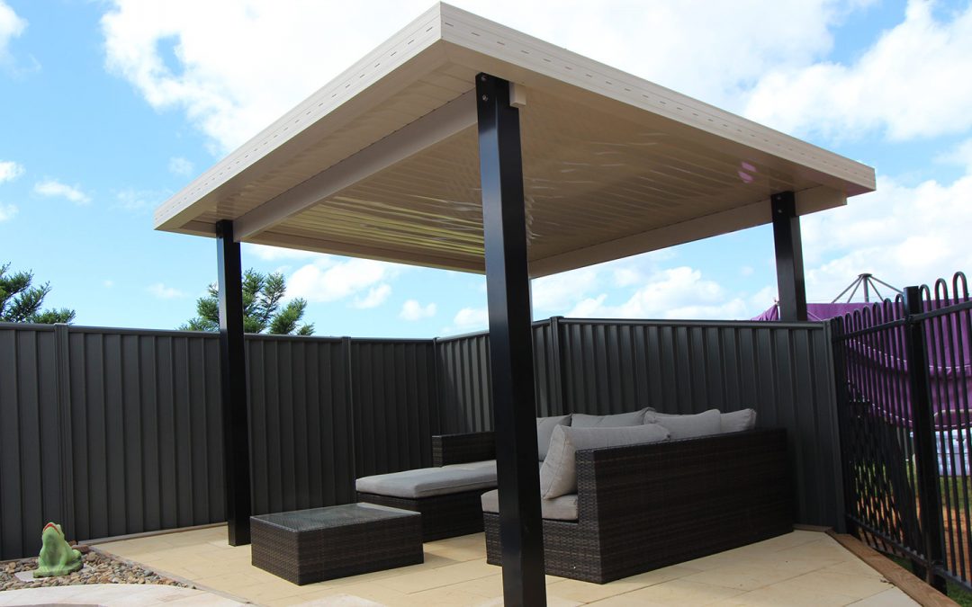 V-Line Pool Shade